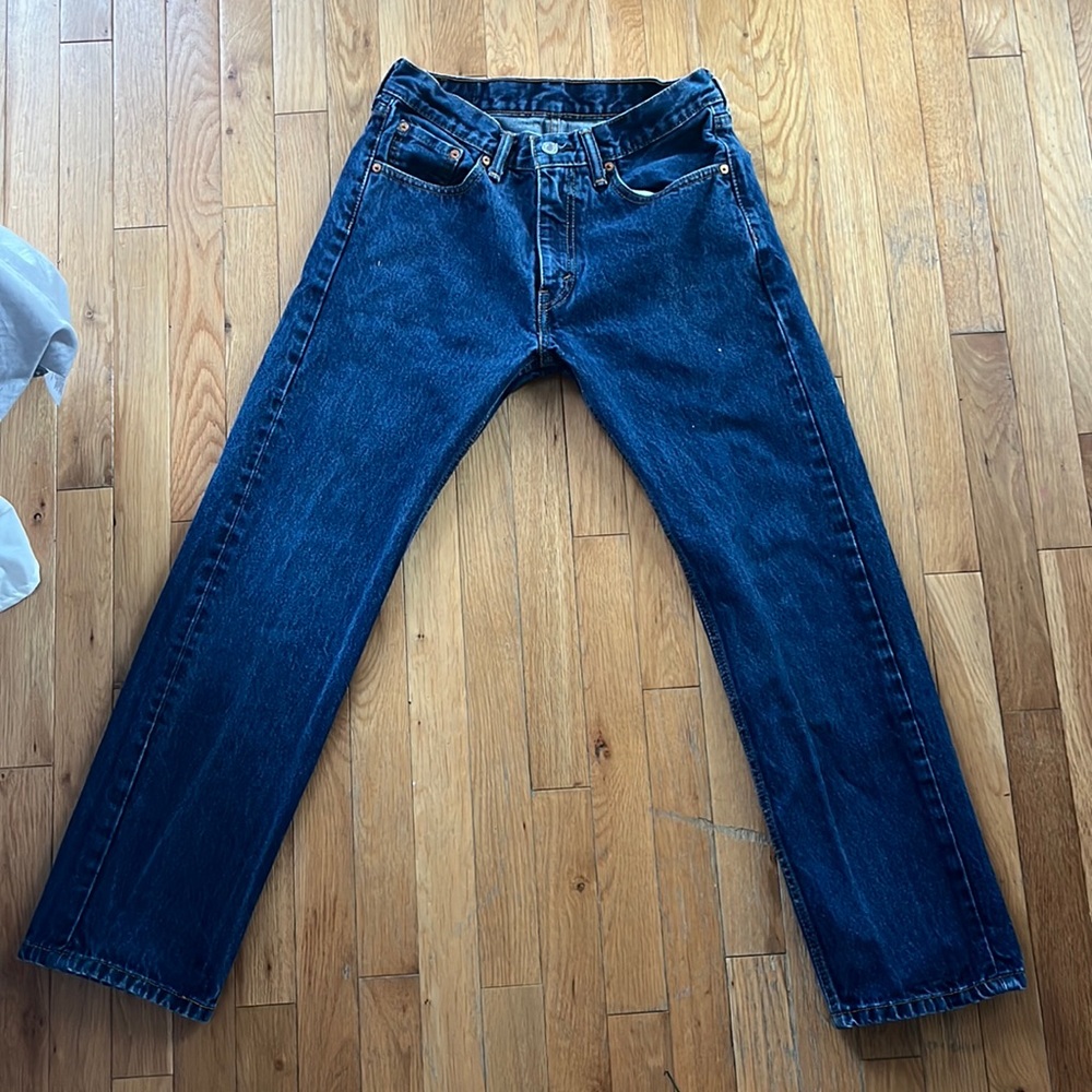 Dark wash LEVIS jeans 505s